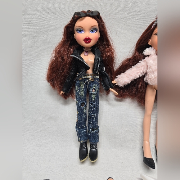 Bratz Twins Twiins Phoebe and Roxxi 2004 1st Edition- Read Description - Picture 15 of 16